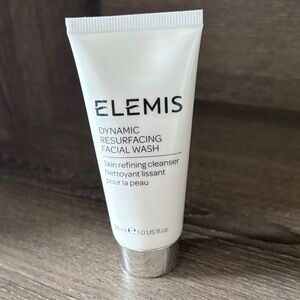 ❤️$8 NWT ELEMIS Dynamic Resurfacing Facial Wash 30ml
